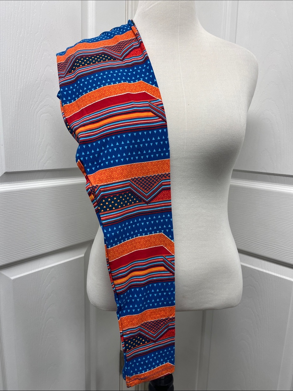 LuLaRoe New OS One Size Geometric Leggings NWT
